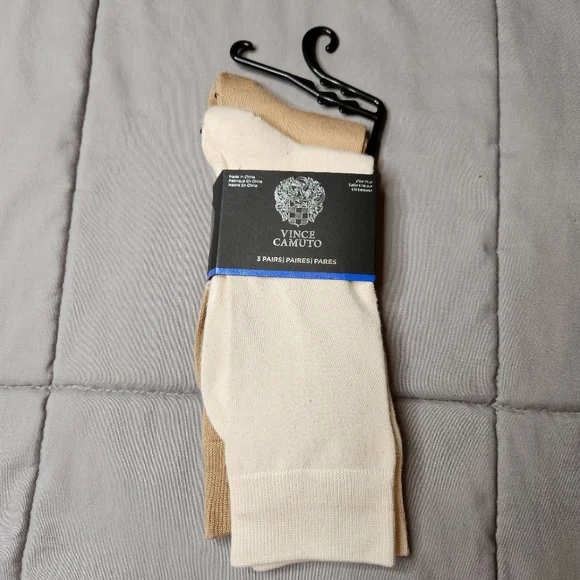 Vince Camuto 2-Pack Socks - Picture 1 of 4